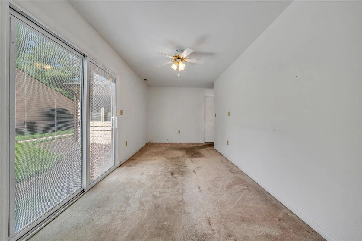 301 Windward DR - Photo 22