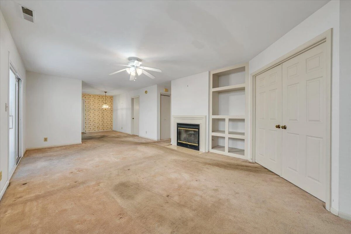 301 Windward DR - Photo 5