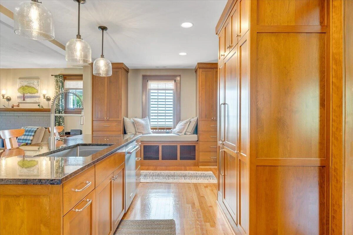 2412 Alberta AVE - Photo 36