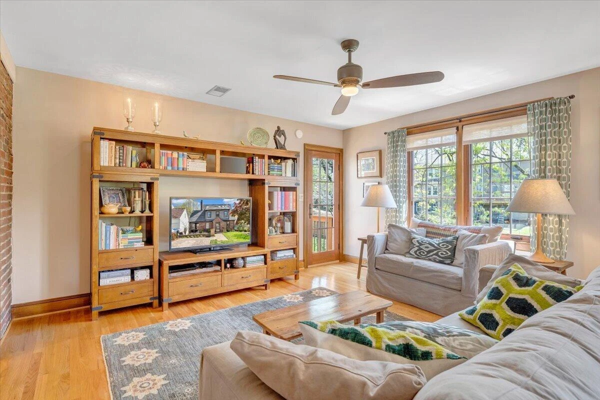 2412 Alberta AVE - Photo 44