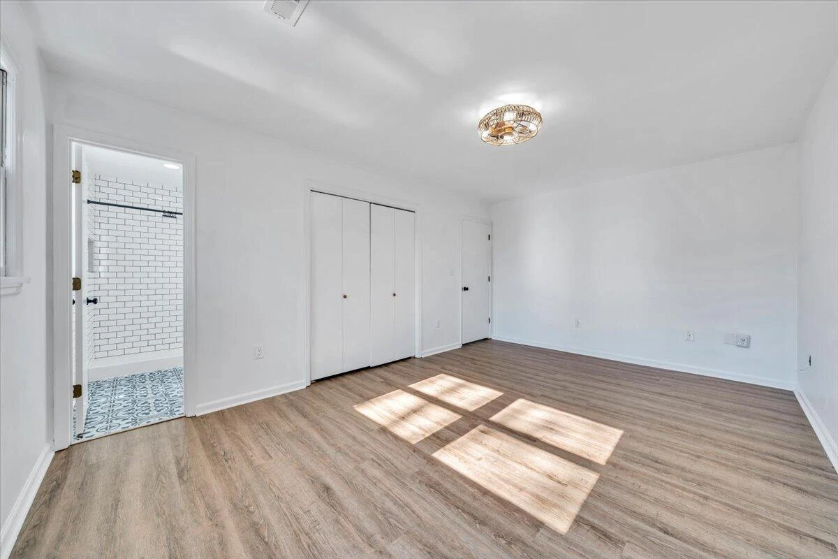 229 Queen Regent CT - Photo 35