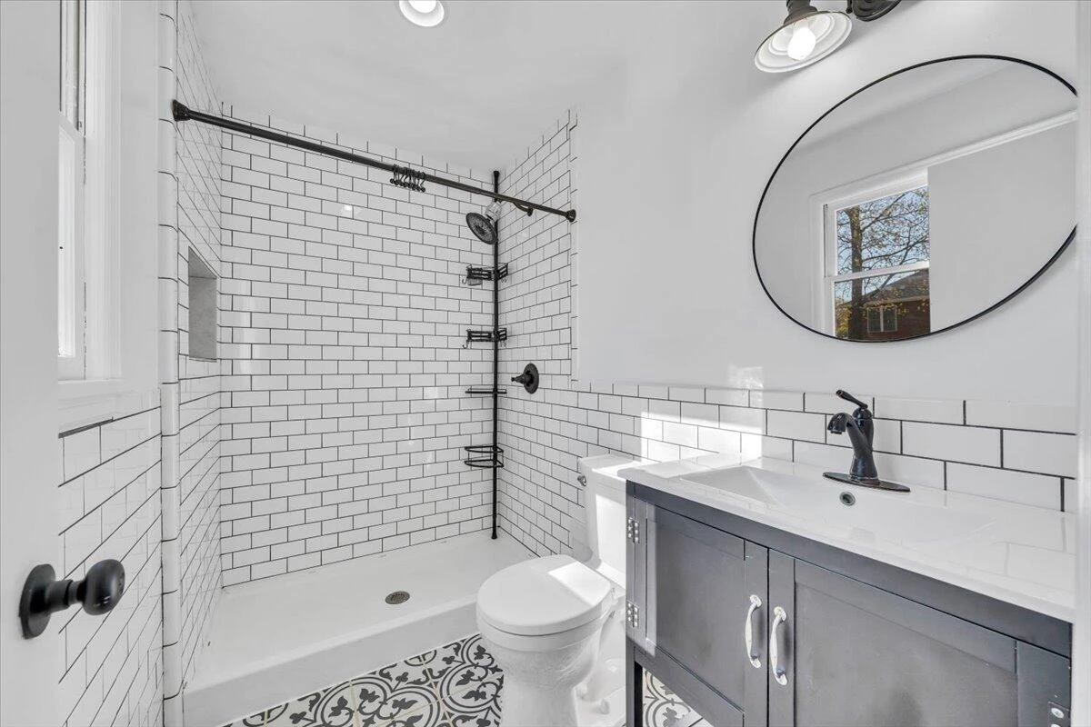 229 Queen Regent CT - Photo 36