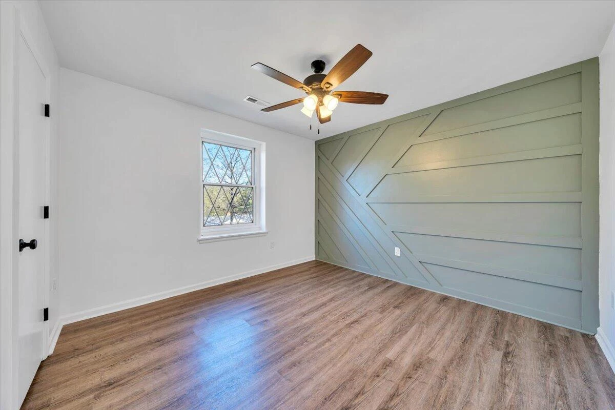 229 Queen Regent CT - Photo 42
