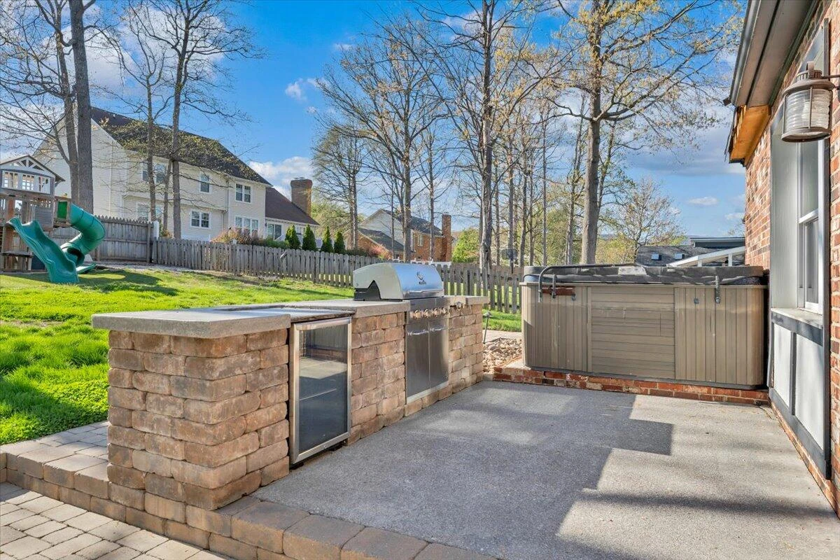 229 Queen Regent CT - Photo 45