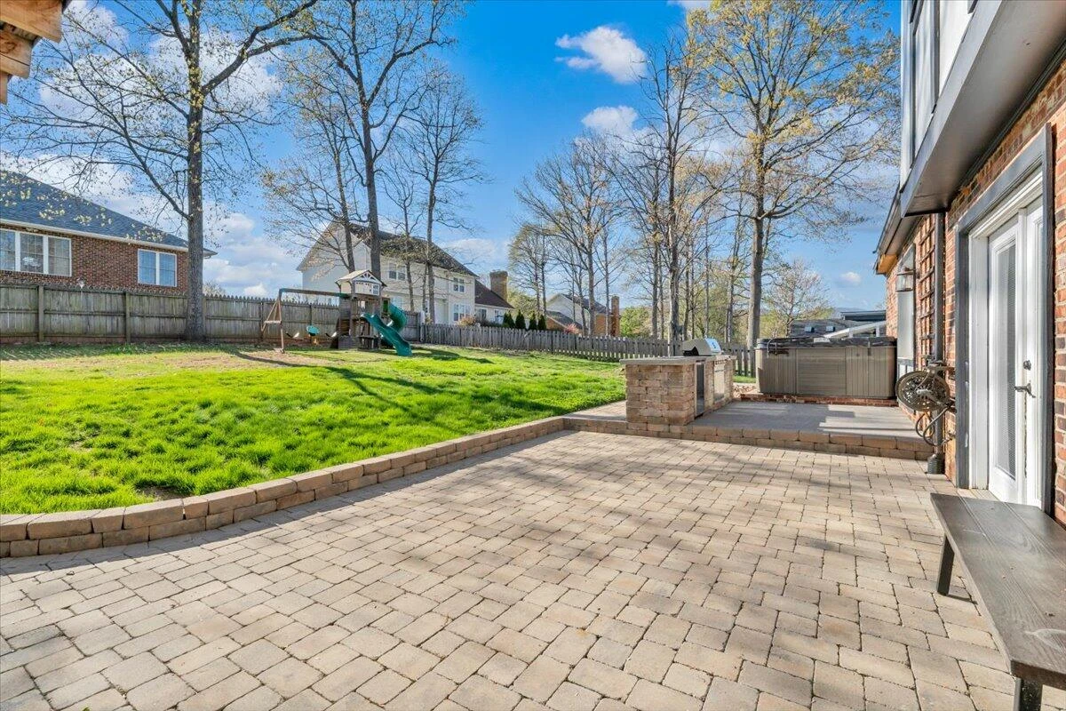 229 Queen Regent CT - Photo 55