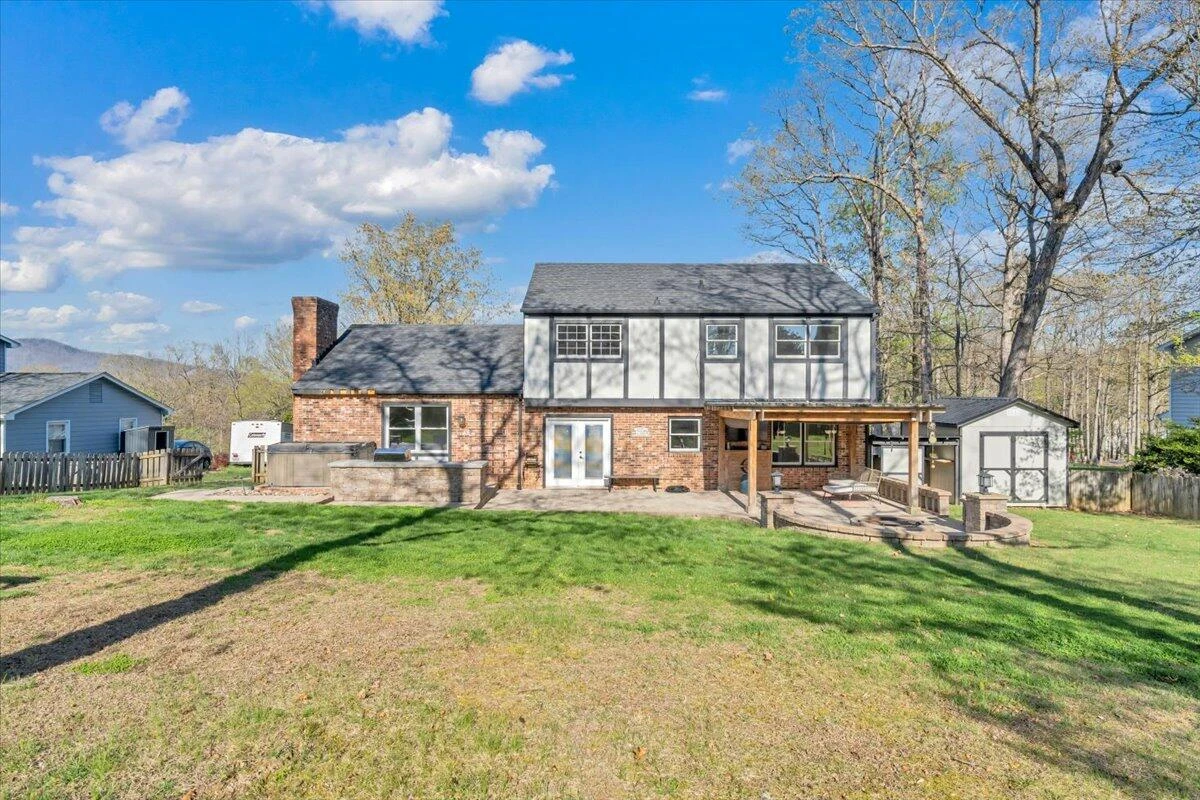 229 Queen Regent CT - Photo 57