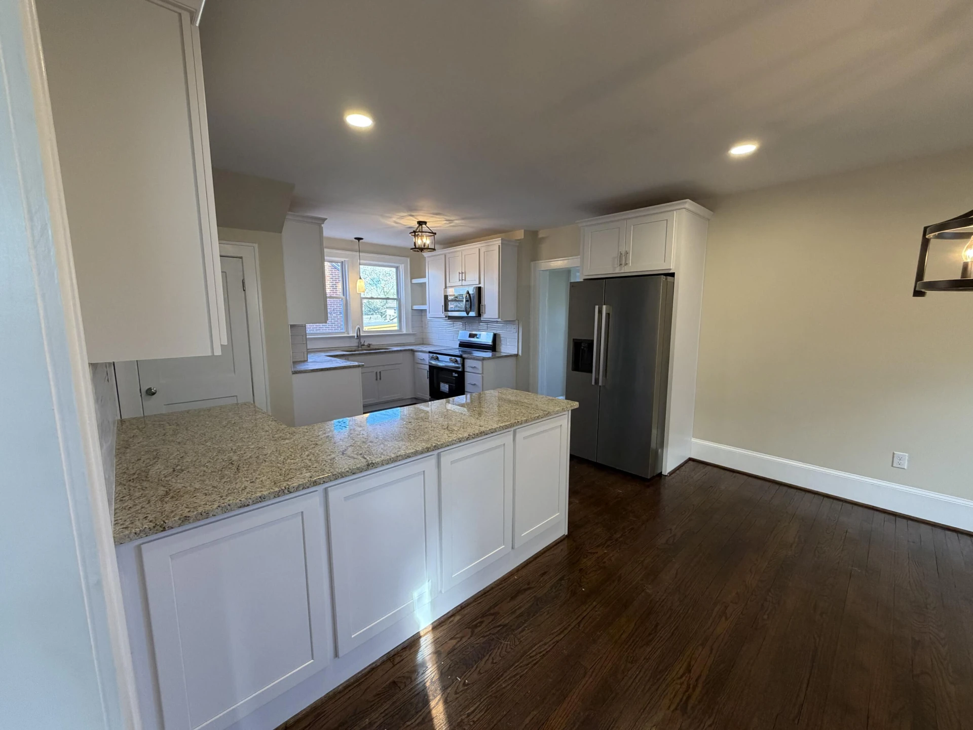 1605 Westover AVE - Photo 6