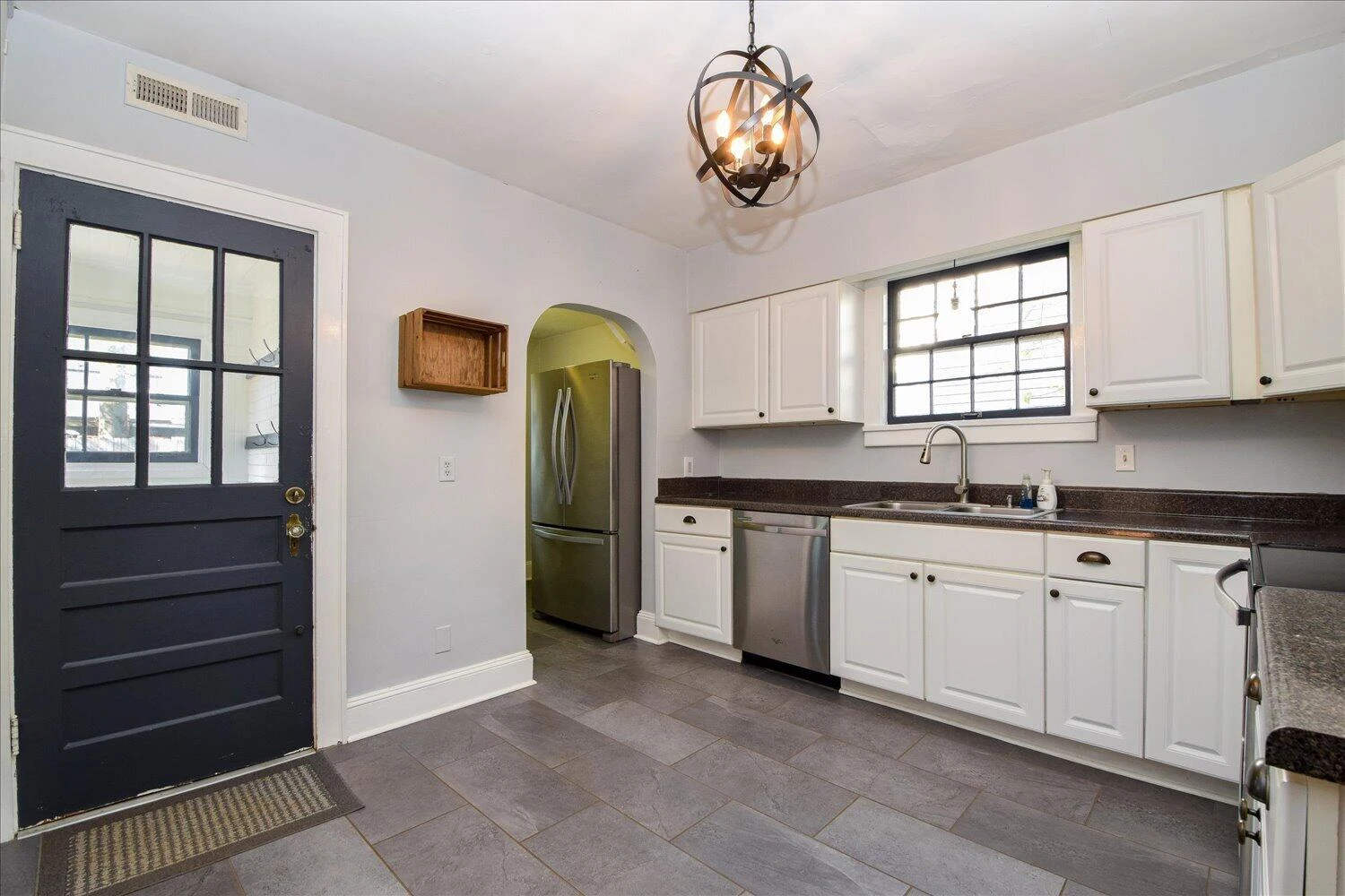 3424 Greenland AVE - Photo 10