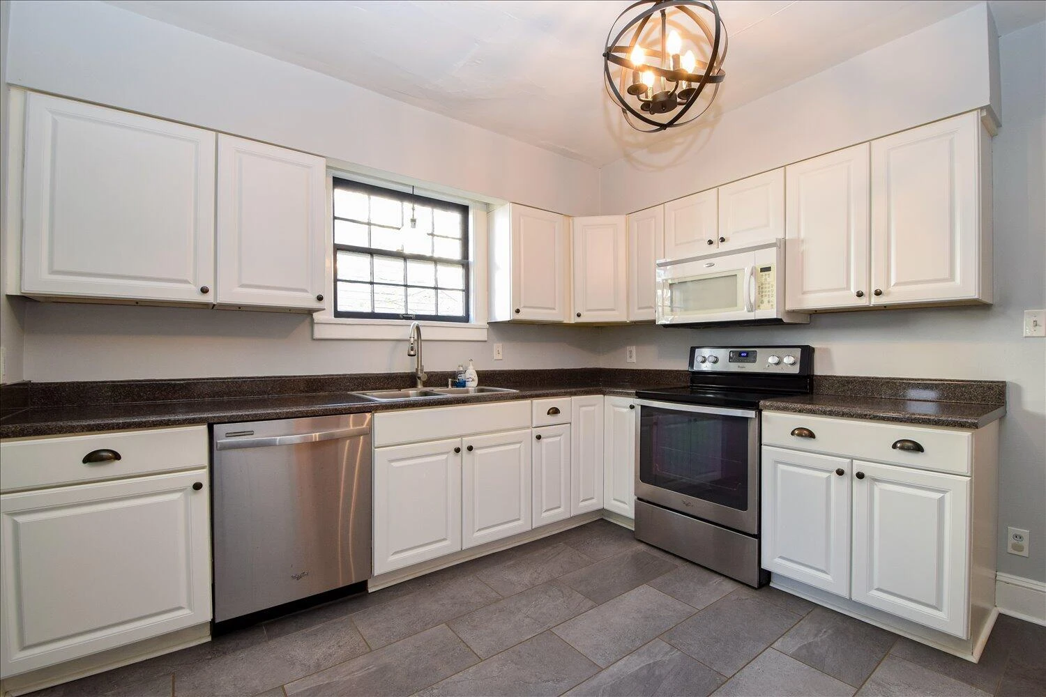 3424 Greenland AVE - Photo 11