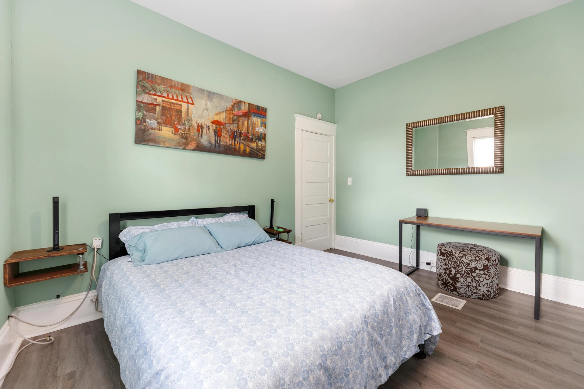 1138 Montrose AVE - Photo 14