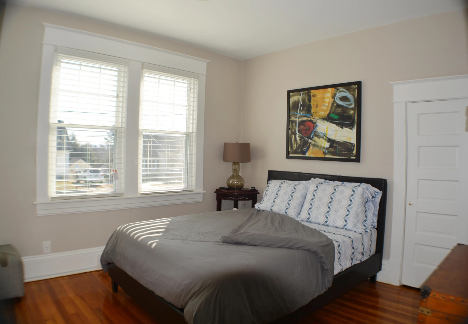 1138 Montrose AVE - Photo 22