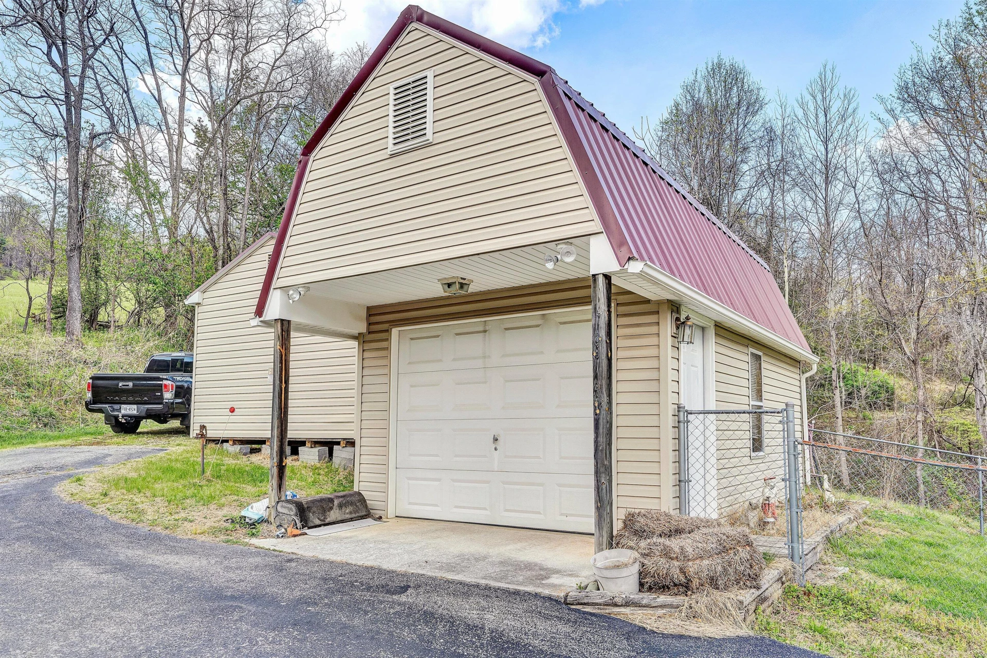 8173 Bent Mountain RD - Photo 27