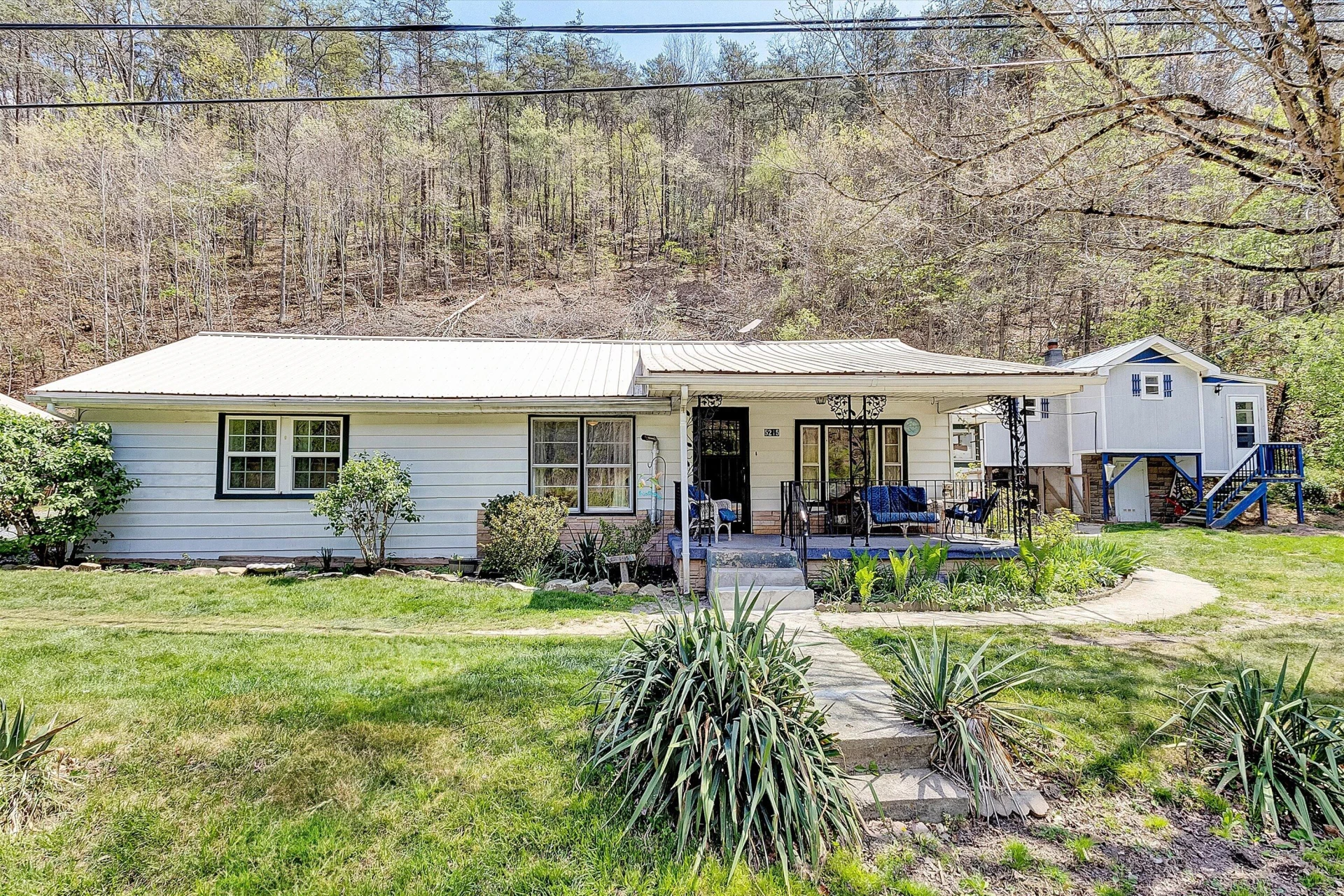 5215 Kanawha TRL