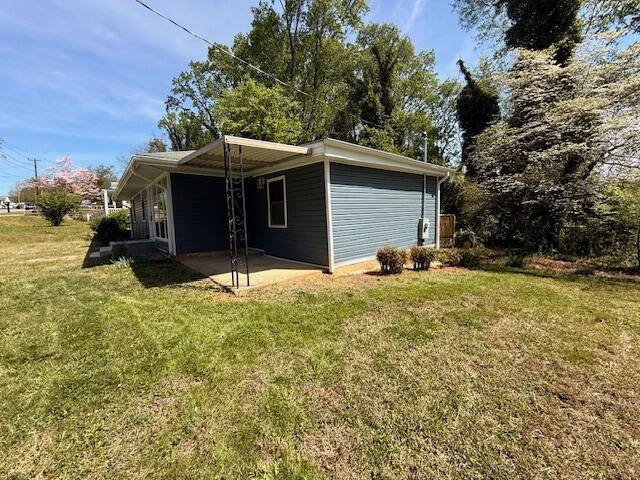 211 Sunset DR - Photo 3