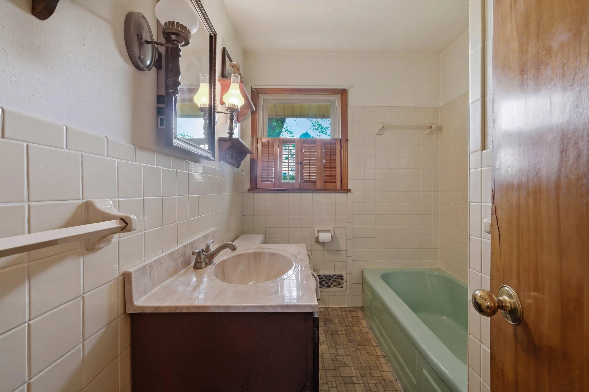 5011 Victoria ST - Photo 11