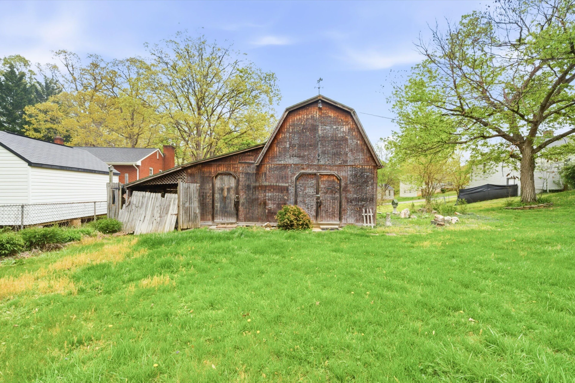 5011 Victoria ST - Photo 23