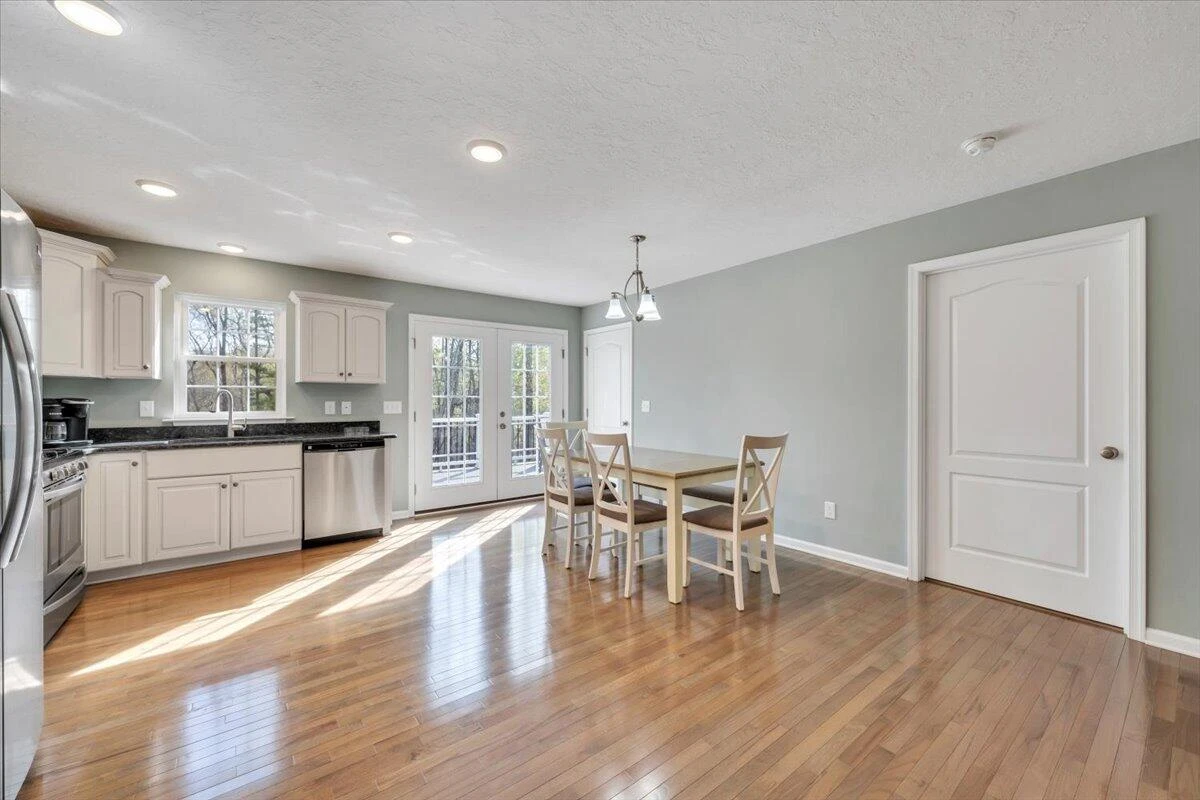 101 Charmwood CIR - Photo 3