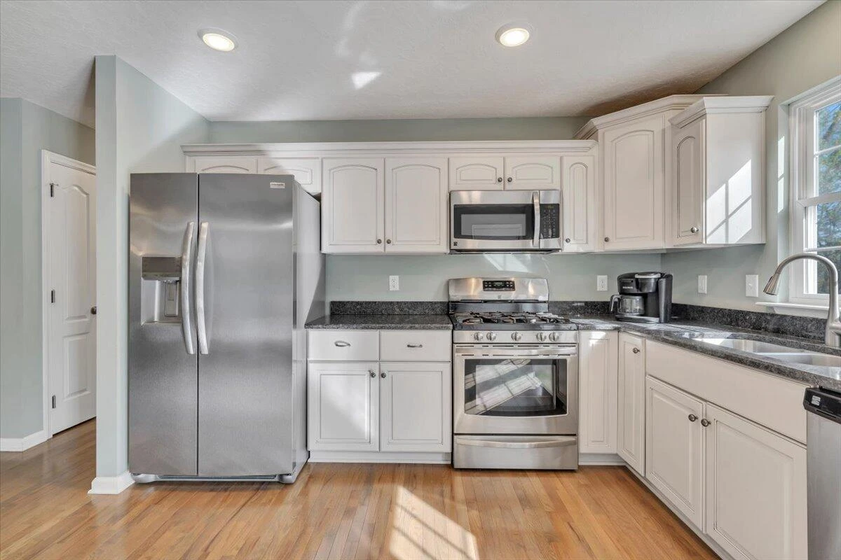 101 Charmwood CIR - Photo 7