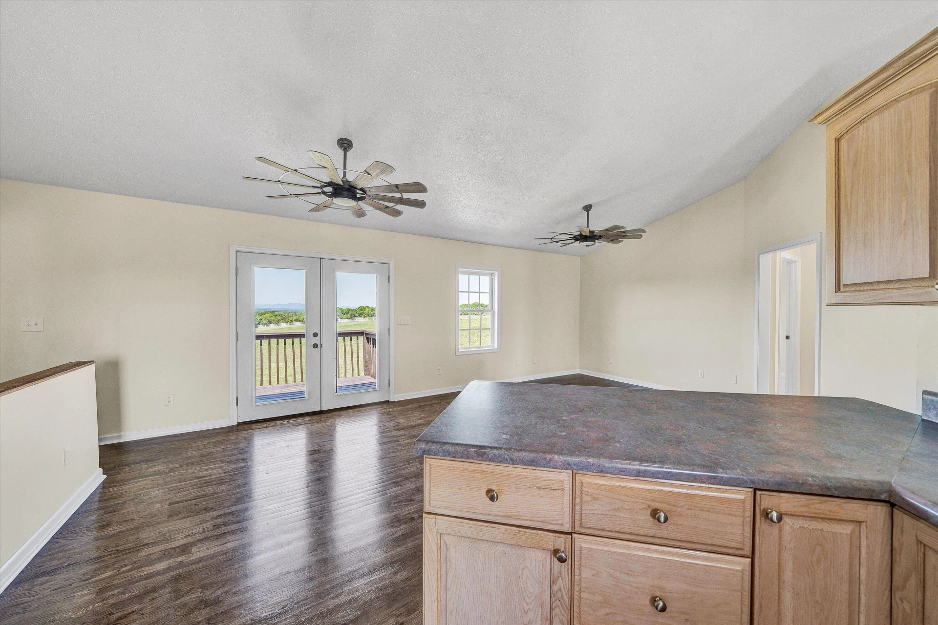 1147 Hickory Cove LN - Photo 12