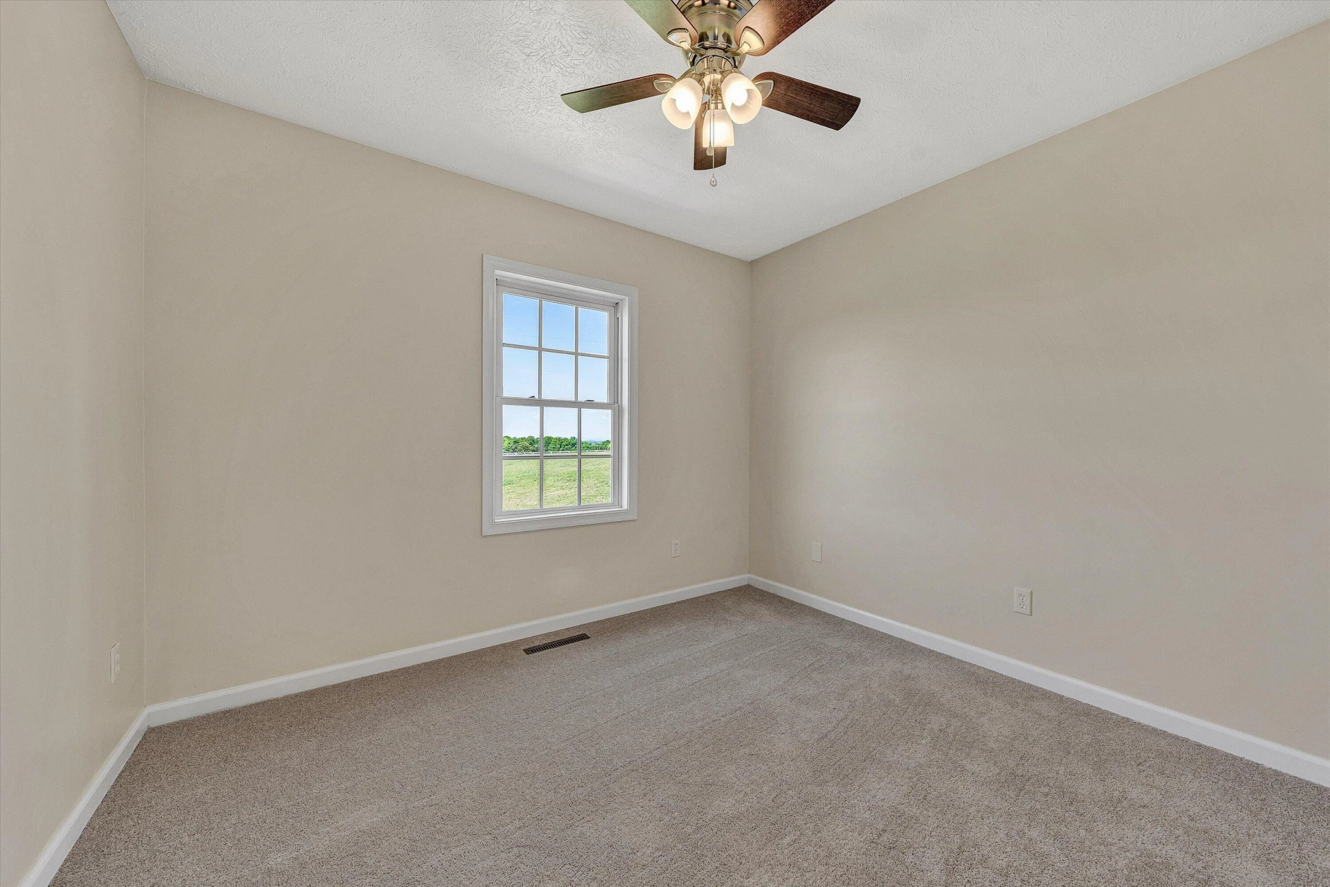1147 Hickory Cove LN - Photo 17