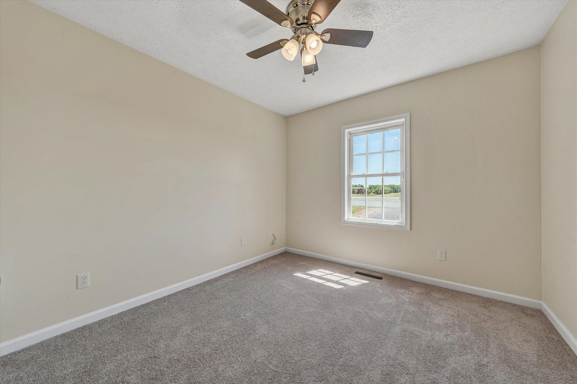 1147 Hickory Cove LN - Photo 19