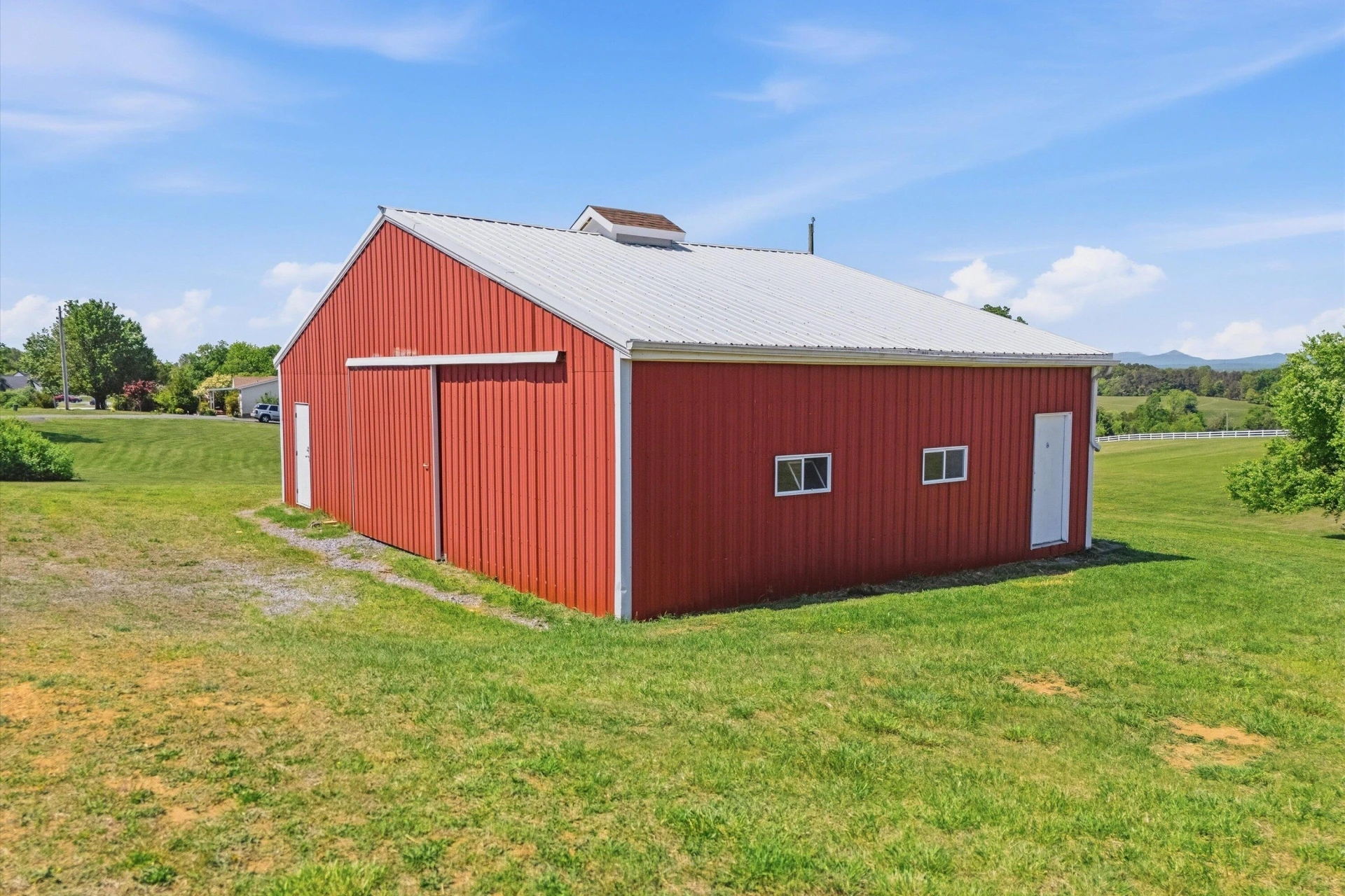 1147 Hickory Cove LN - Photo 3