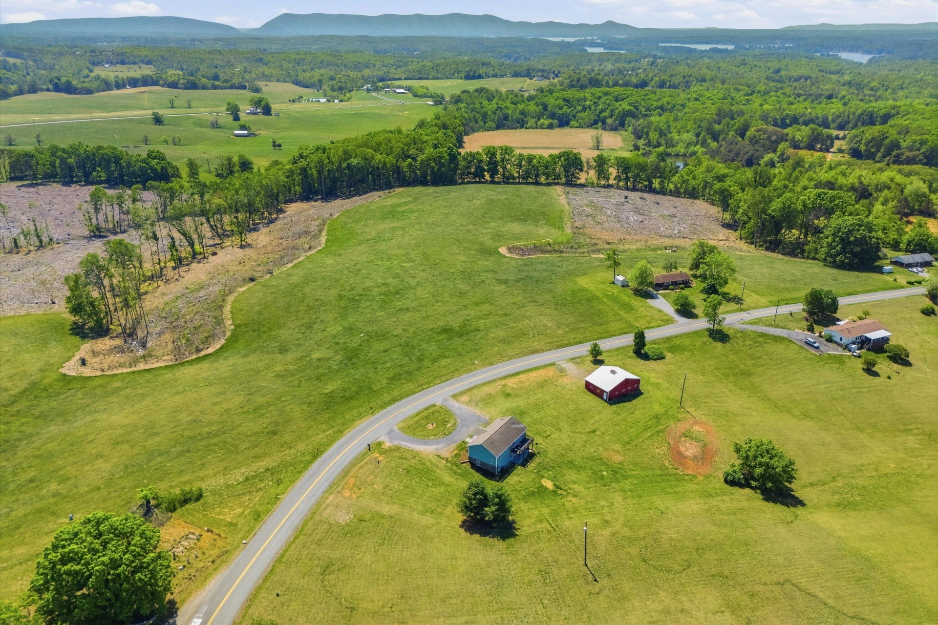 1147 Hickory Cove LN - Photo 5