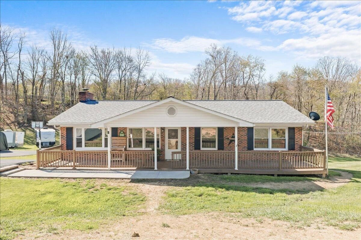 310 Overland DR - Photo 2
