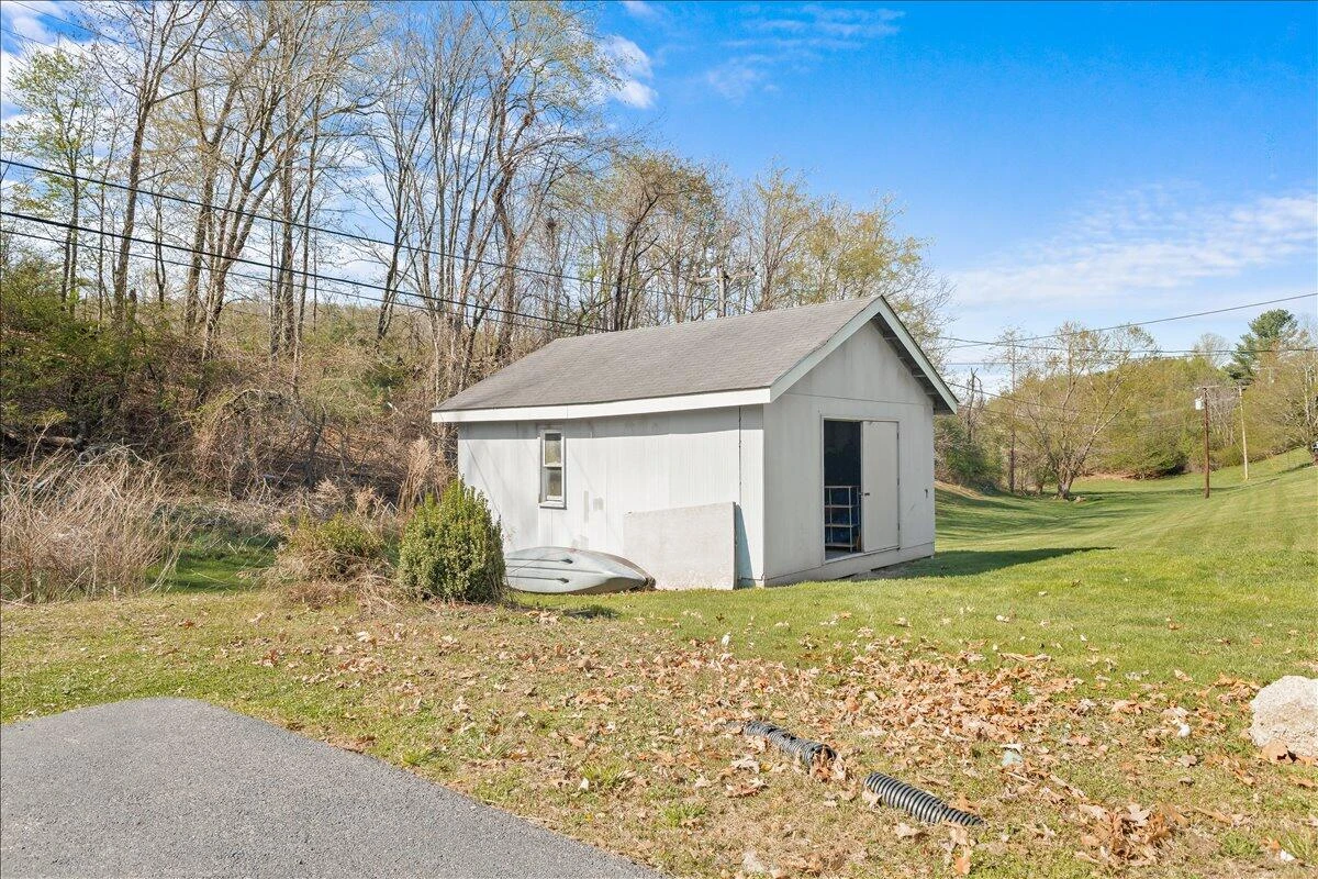 310 Overland DR - Photo 35