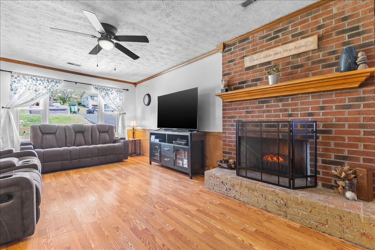 310 Overland DR - Photo 8