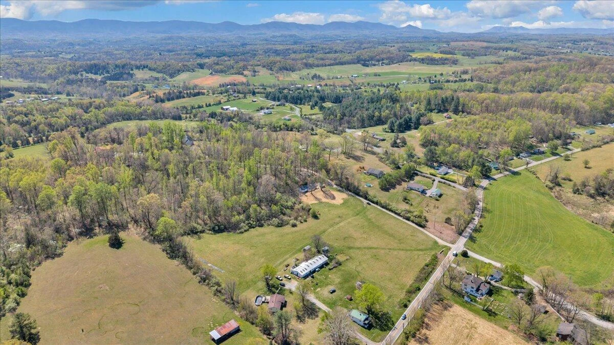 85 Little Paws LN - Photo 45