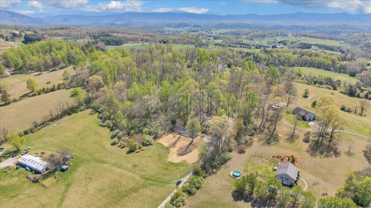 85 Little Paws LN - Photo 47
