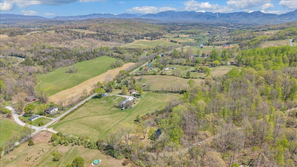 85 Little Paws LN - Photo 48