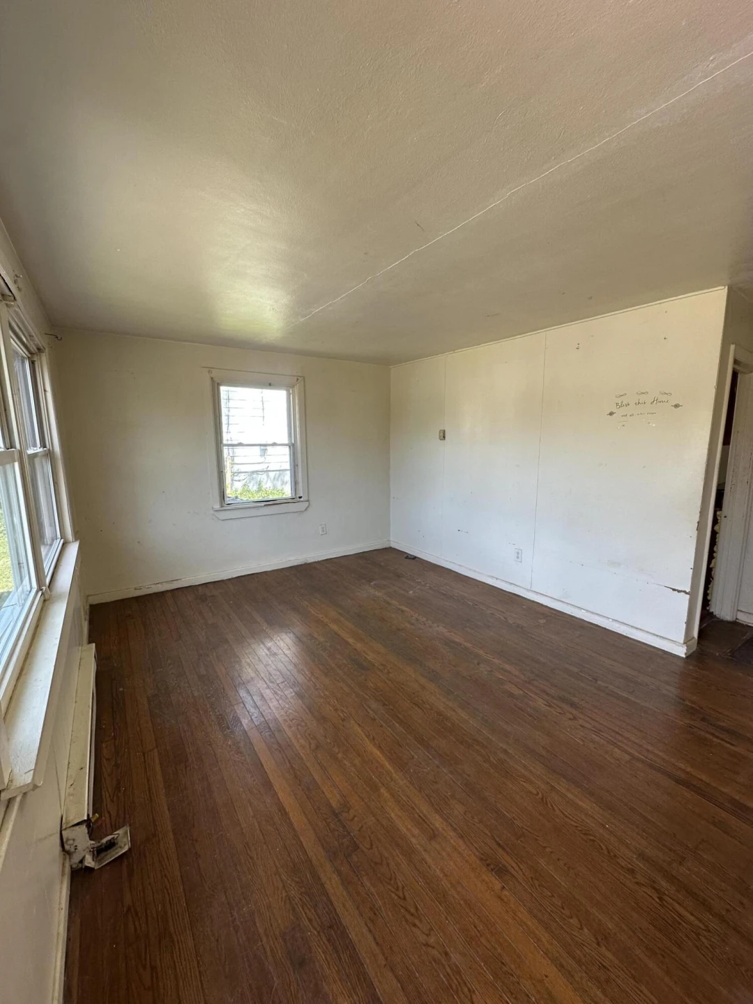 1315 Dudley ST - Photo 2