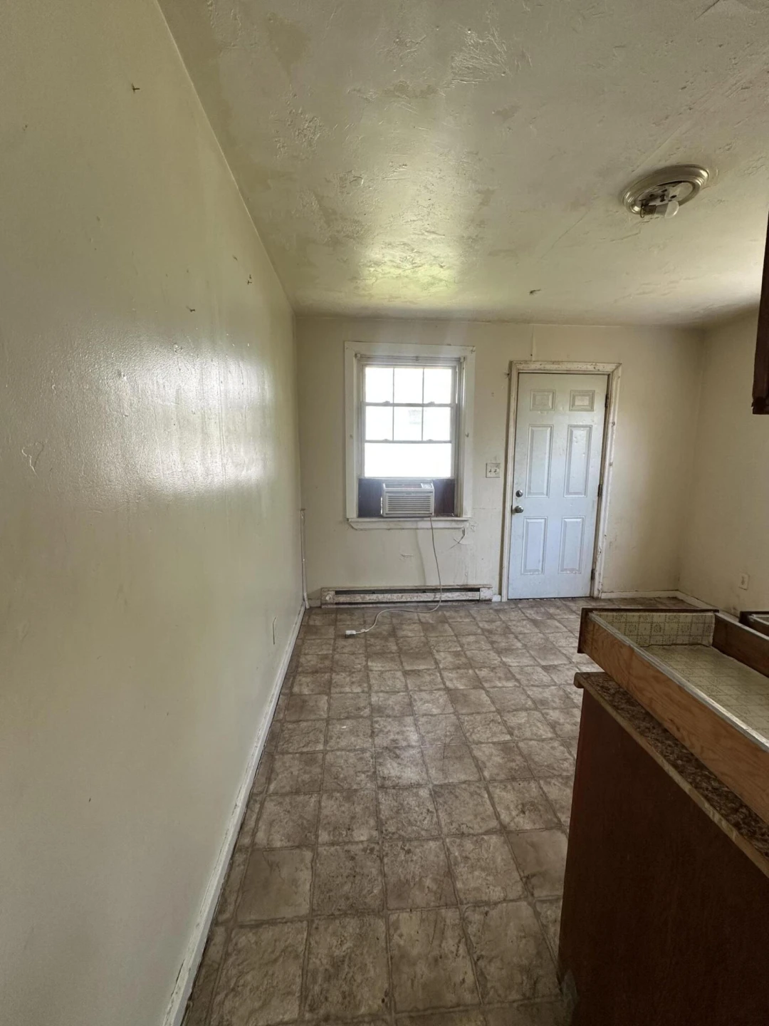 1315 Dudley ST - Photo 4
