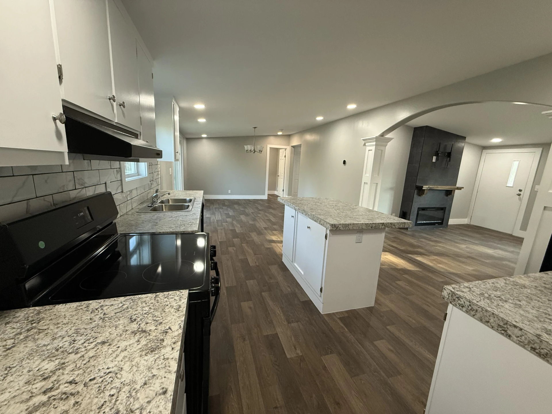 1176 Greenhill CT - Photo 3