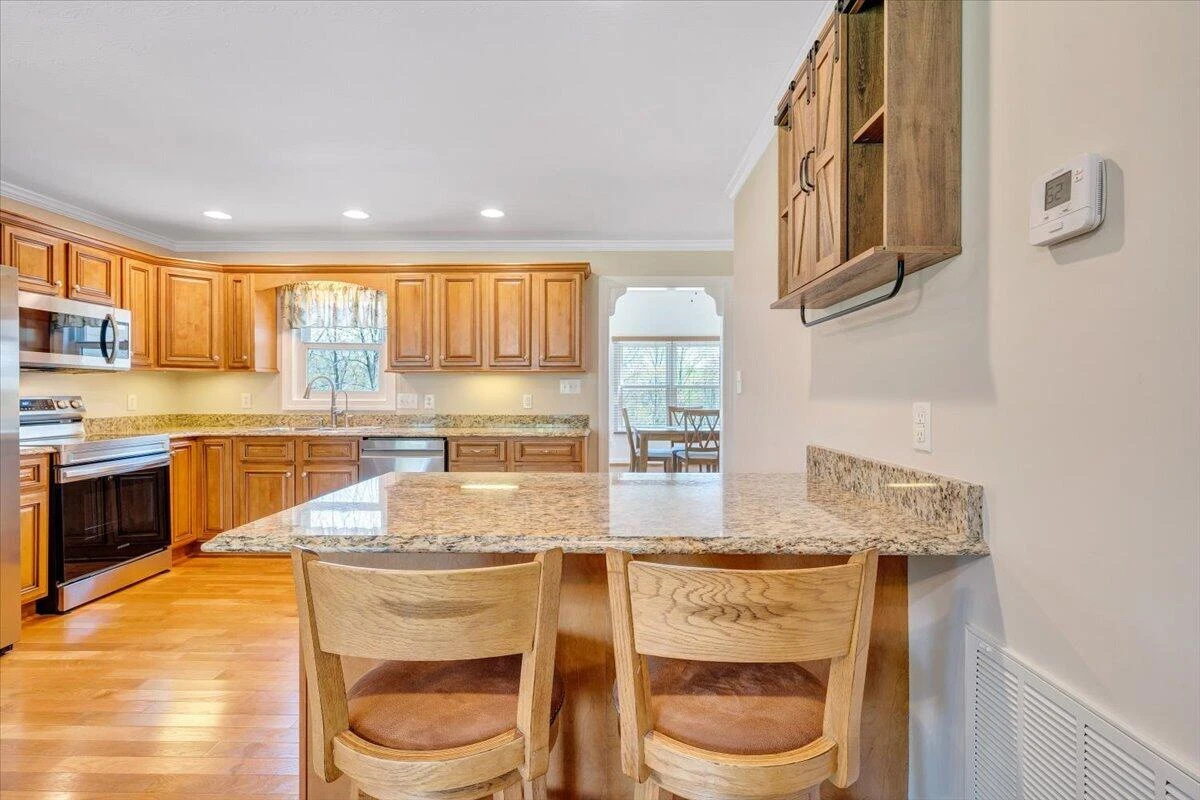 462 GILFORD RD - Photo 10