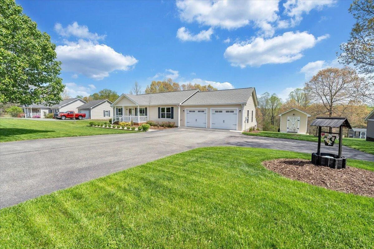 462 GILFORD RD - Photo 51