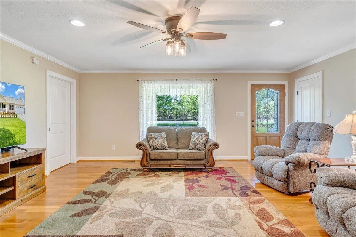 462 GILFORD RD - Photo 8