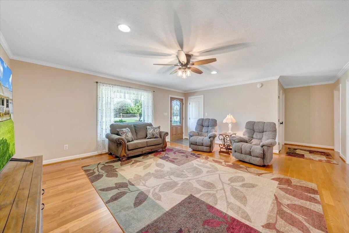 462 GILFORD RD - Photo 9