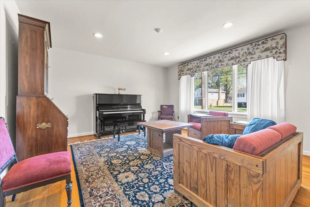 5019 Keithwood DR - Photo 4