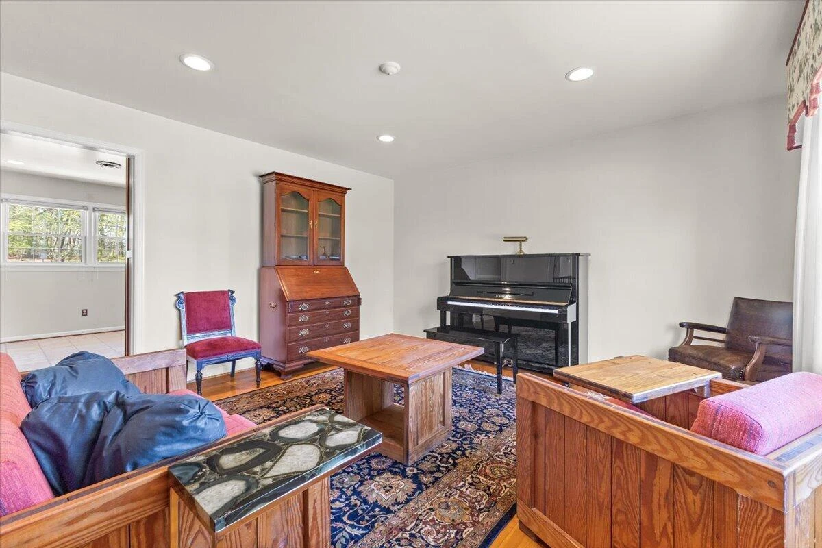 5019 Keithwood DR - Photo 6