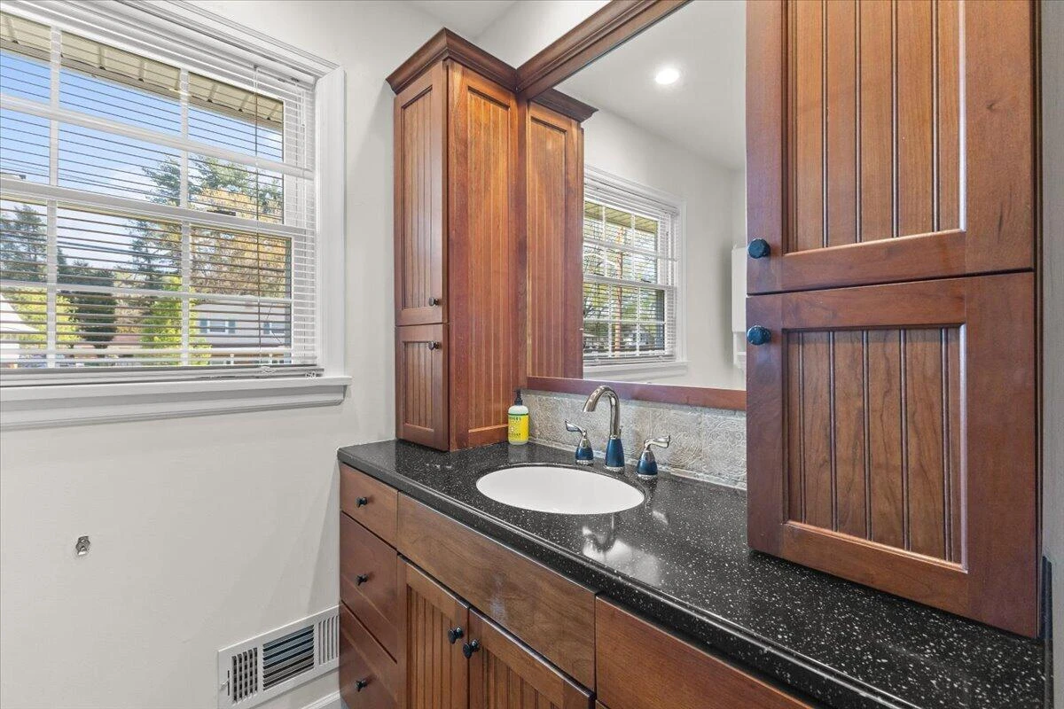 5019 Keithwood DR - Photo 8