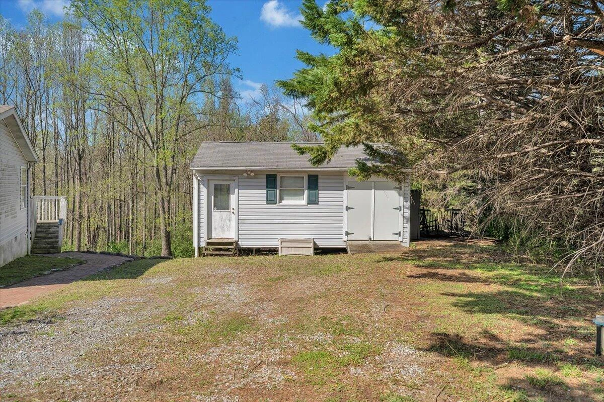 105 CHEROKEE LN - Photo 24