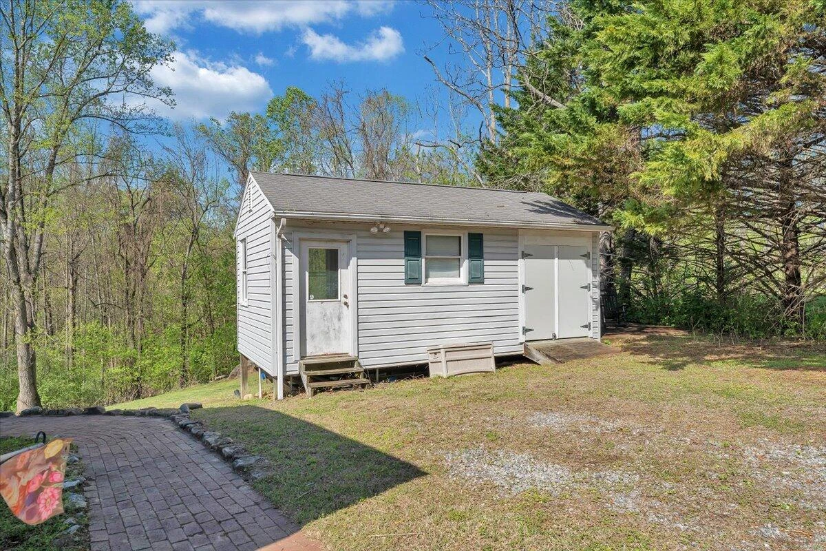 105 CHEROKEE LN - Photo 25