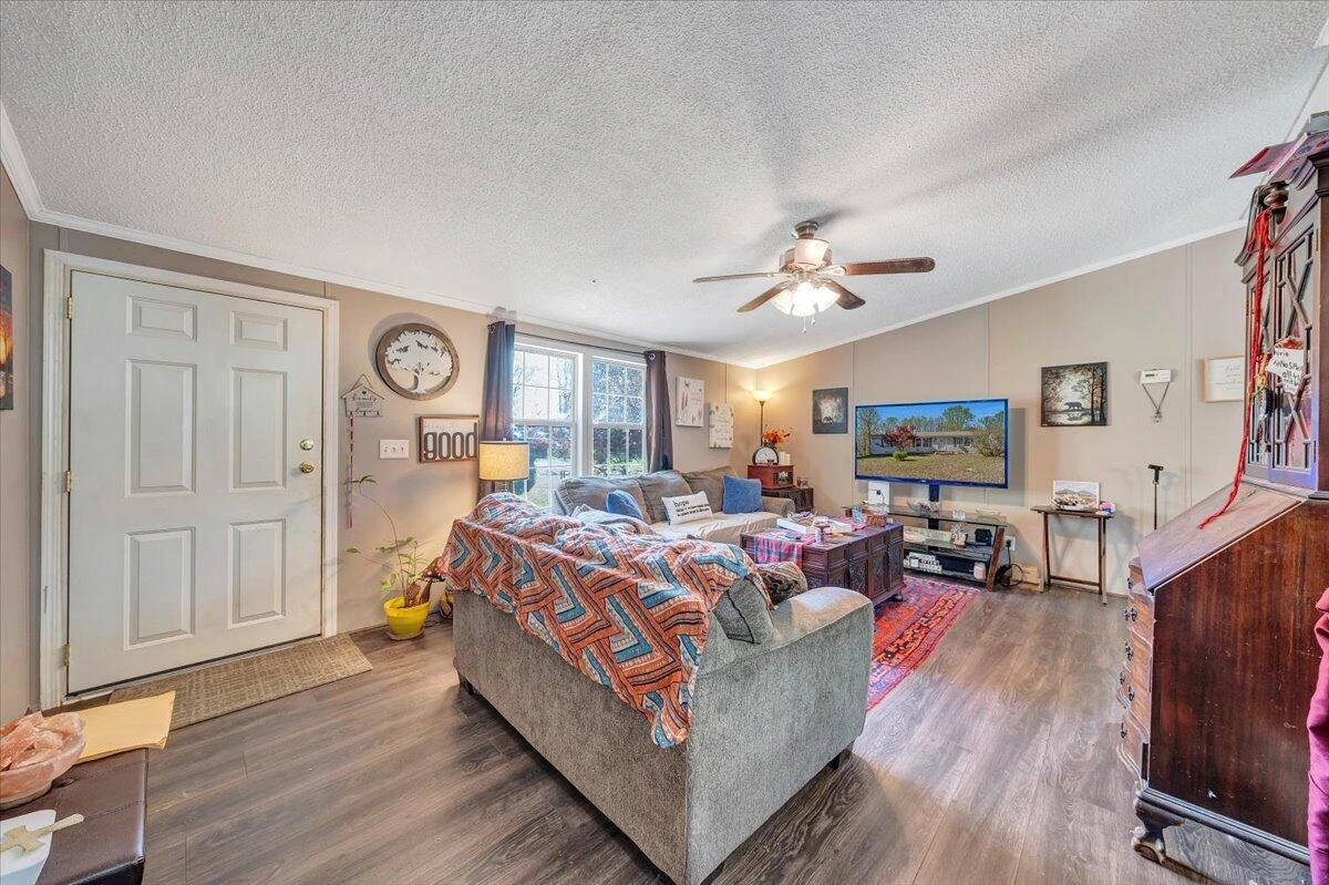 105 CHEROKEE LN - Photo 6