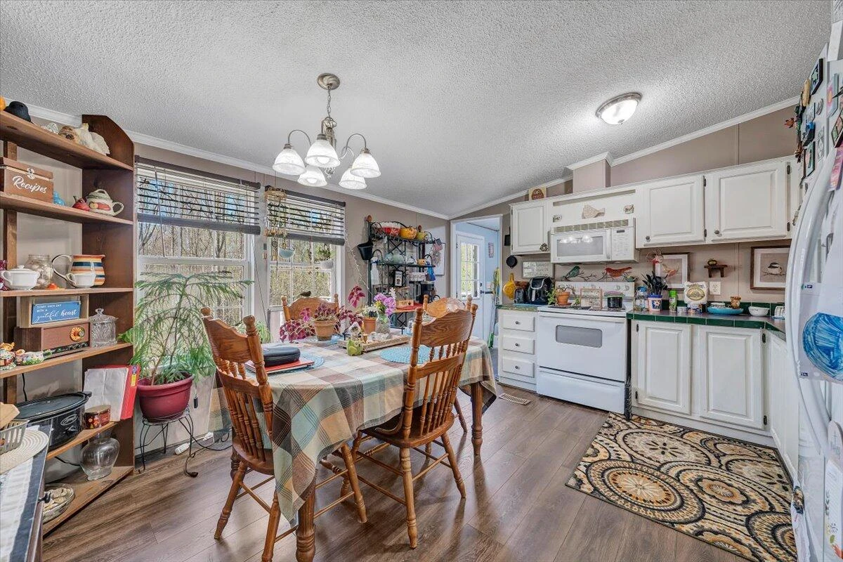 105 CHEROKEE LN - Photo 8