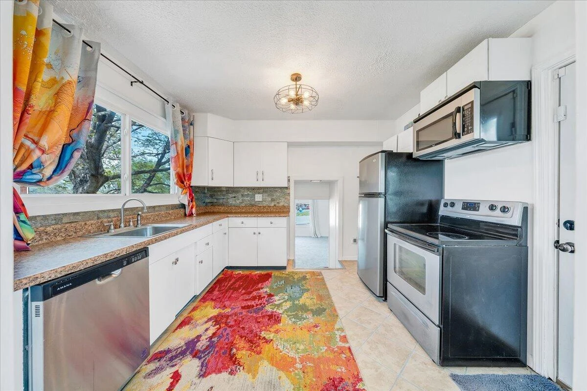 2354 Berkley AVE - Photo 14