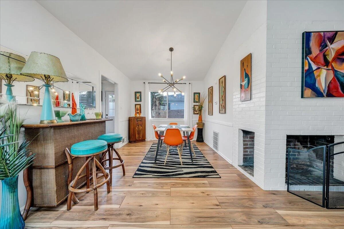2354 Berkley AVE - Photo 5