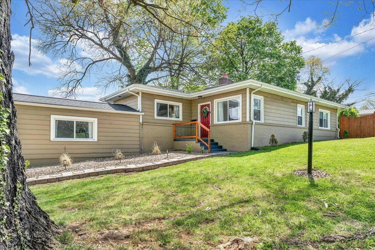 2354 Berkley AVE - Photo 38